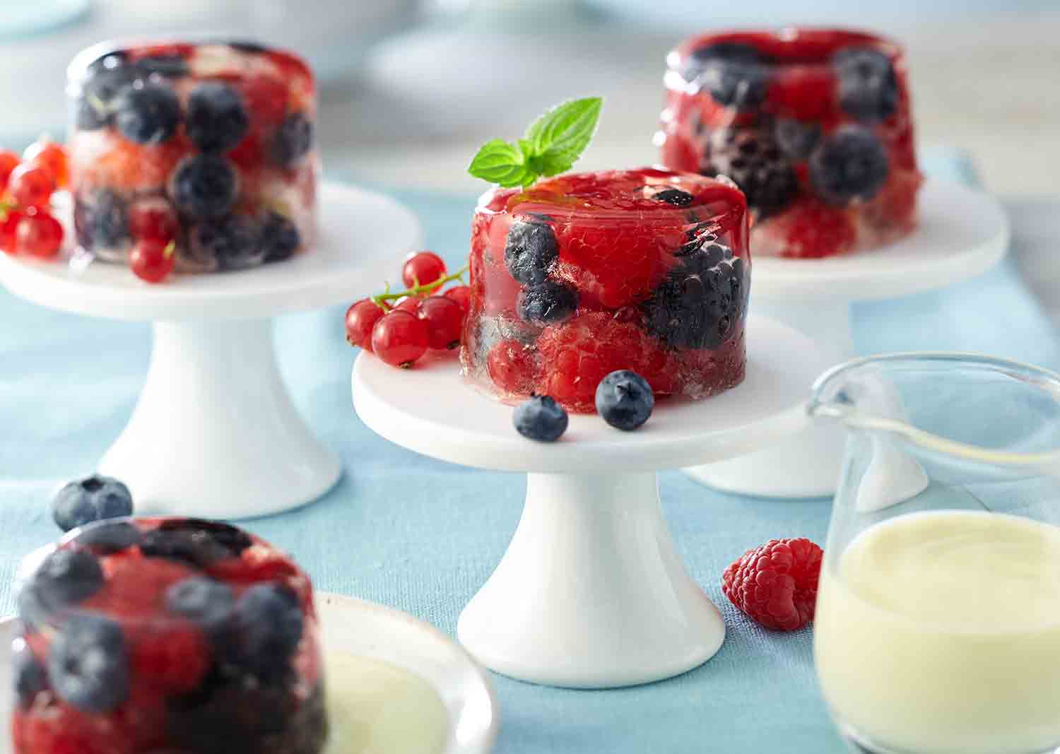 Berry jelly dessert